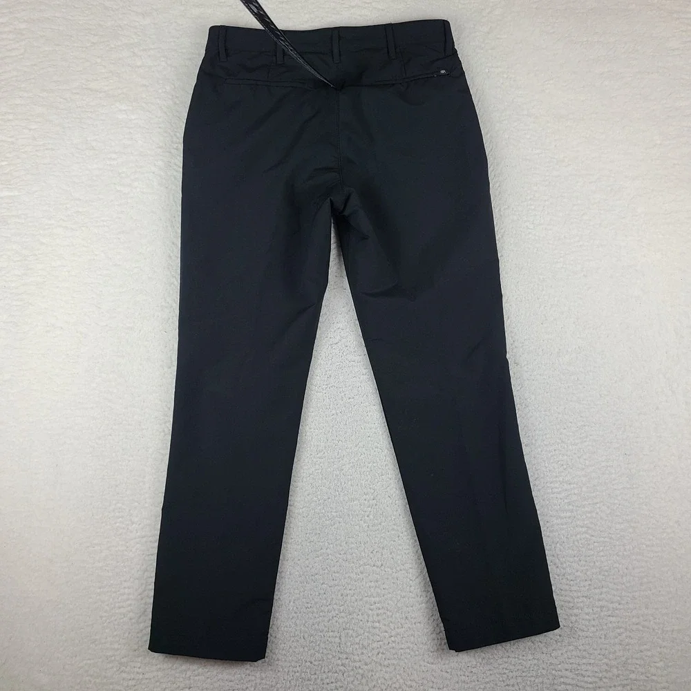 Banana Republic first photo
